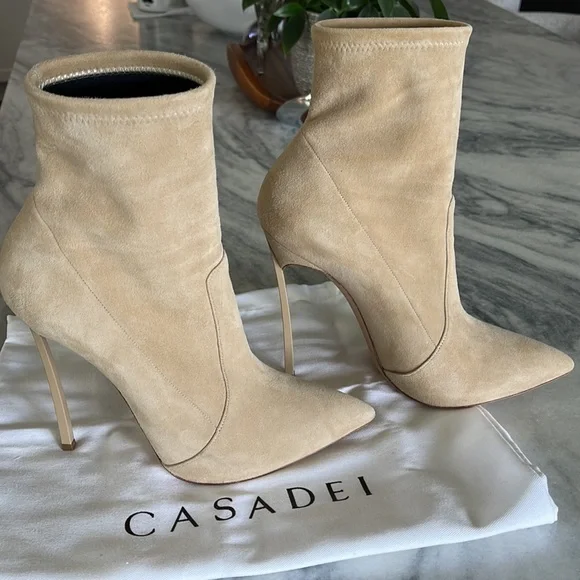 CASADEI Blade pointed-toe ankle boots size 37 1/2 - Picture 9 of 10